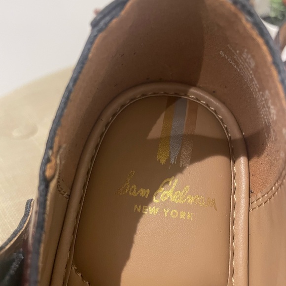 *New* Sam Edelman Burgundy and Gold T-Strap Kids Shoes - Picture 11 of 14